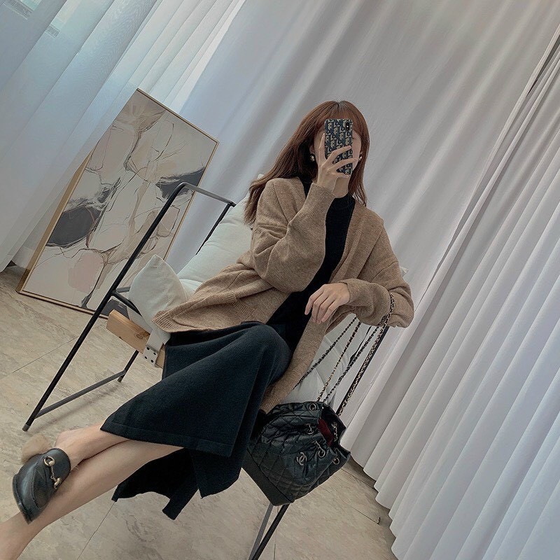 ĐẦM ĐEN + ÁO KHOÁC NÂU