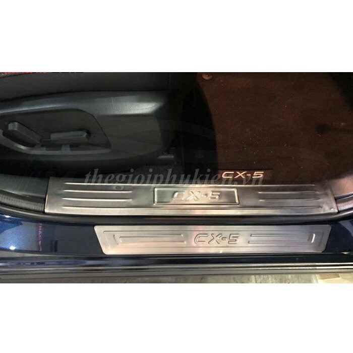 Bộ Ốp bậc, Nẹp bước chân Mazda CX-5, CX5 2016-2017 -  INOX(hàng cao cấp)