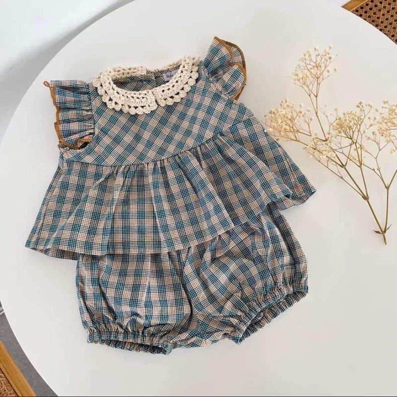Bộ quần áo kẻ xanh cho bé gái_