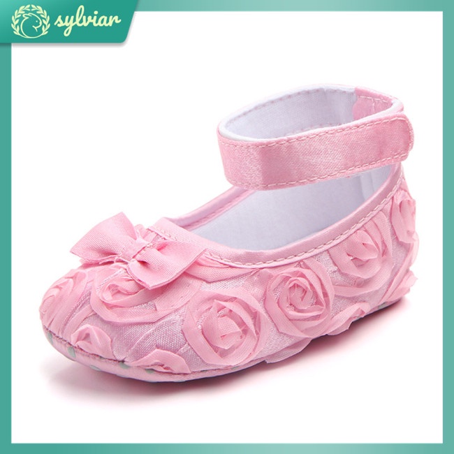 Đôi giày công chúa bằng vải lụa màu trơn đính hoa hồng cho bé 0-18 tháng tuổi