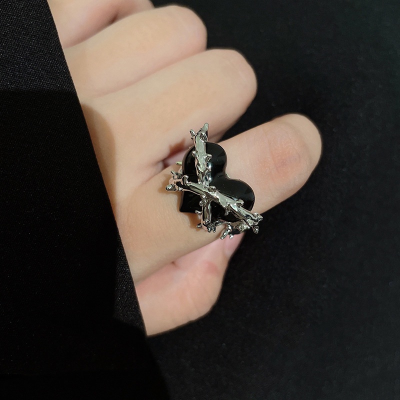 Nhẫn màu đen phong cách hip hop cổ điển