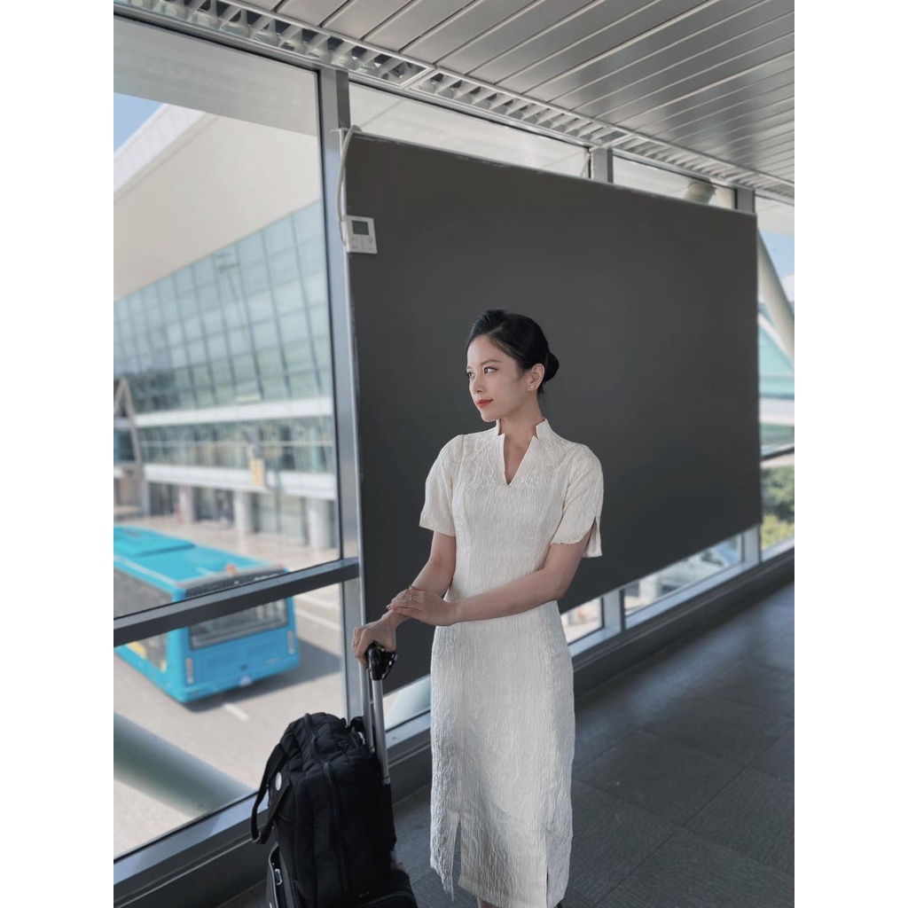 Đầm vải gấm hoa in nổi - Royal Dress - Walenty