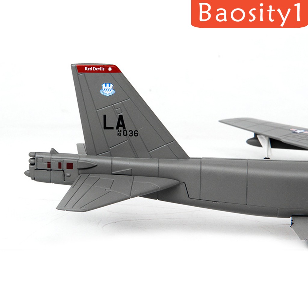 Mô hình máy bay chiến đấu Mỹ B-52 tỷ lệ 1/200 sinh động