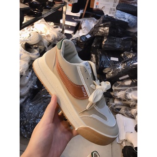 Giày sneaker độn đế SupperStar