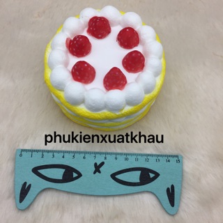 Squishy bánh gato dâu size to