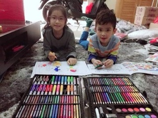 Bộ tô màu cho bé