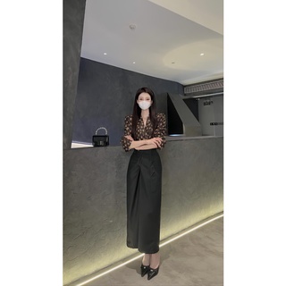 Set Phindi áo vest lụa hình, chân váy thô dài