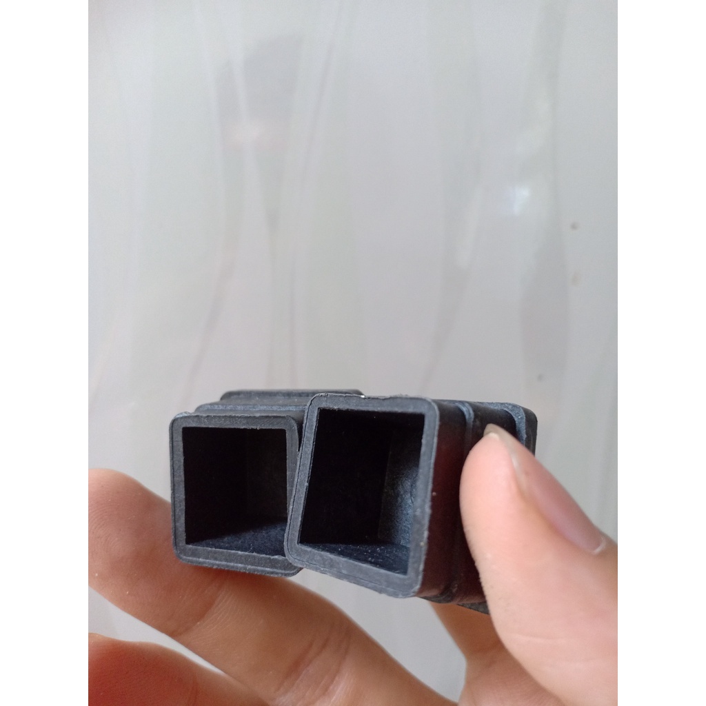 Bộ 10 nhựa caosu , bịt chân bàn, ghế,ống nhựa, sắt hộp , xích đu 25x25
