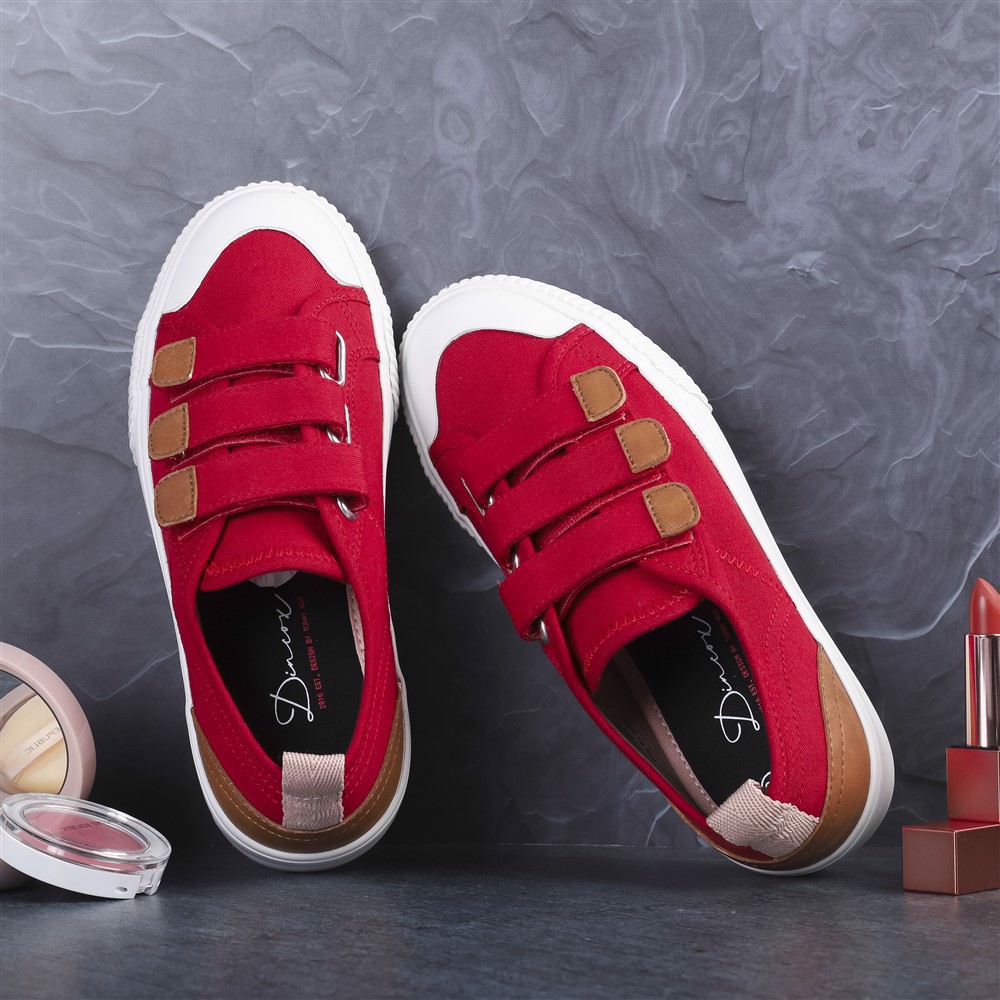 -Giày Nữ Sneaker Quai Dán-E01 RED Thương hiệu: DinCox | Loại: E - DINCOX | Mã SP: E01052136