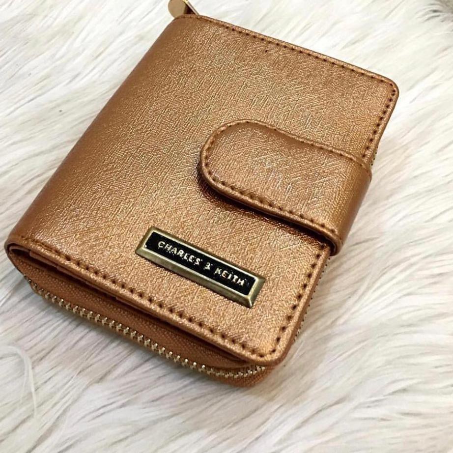 ^ Y-666 Simple Elegand Charles And Keith Wallet Can Be Fit Coins "