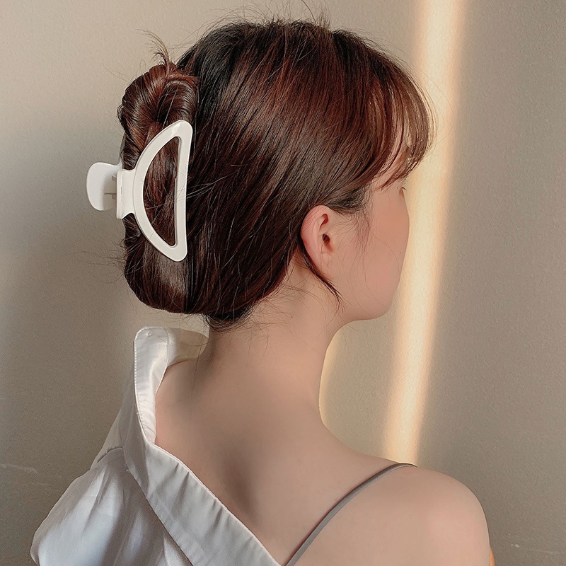 Kẹp Tóc Càng Cua Bằng Nhựa Màu Trơn Đơn Giản Thời Trang Cho Nữ
