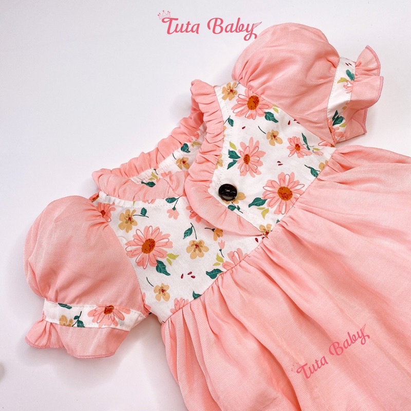 Body Cho Bé Dễ Thương Màu Hồng Phối Hoa Xếp Ly Cổ, Bodysuit Bé Gái Kèm Turban+Bao Chân