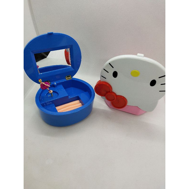 hộp nhạc hình đoraemonvà kitty đẹp phát ra tiếng nhạc êm nhẹ , thích hợp làm quà tặng