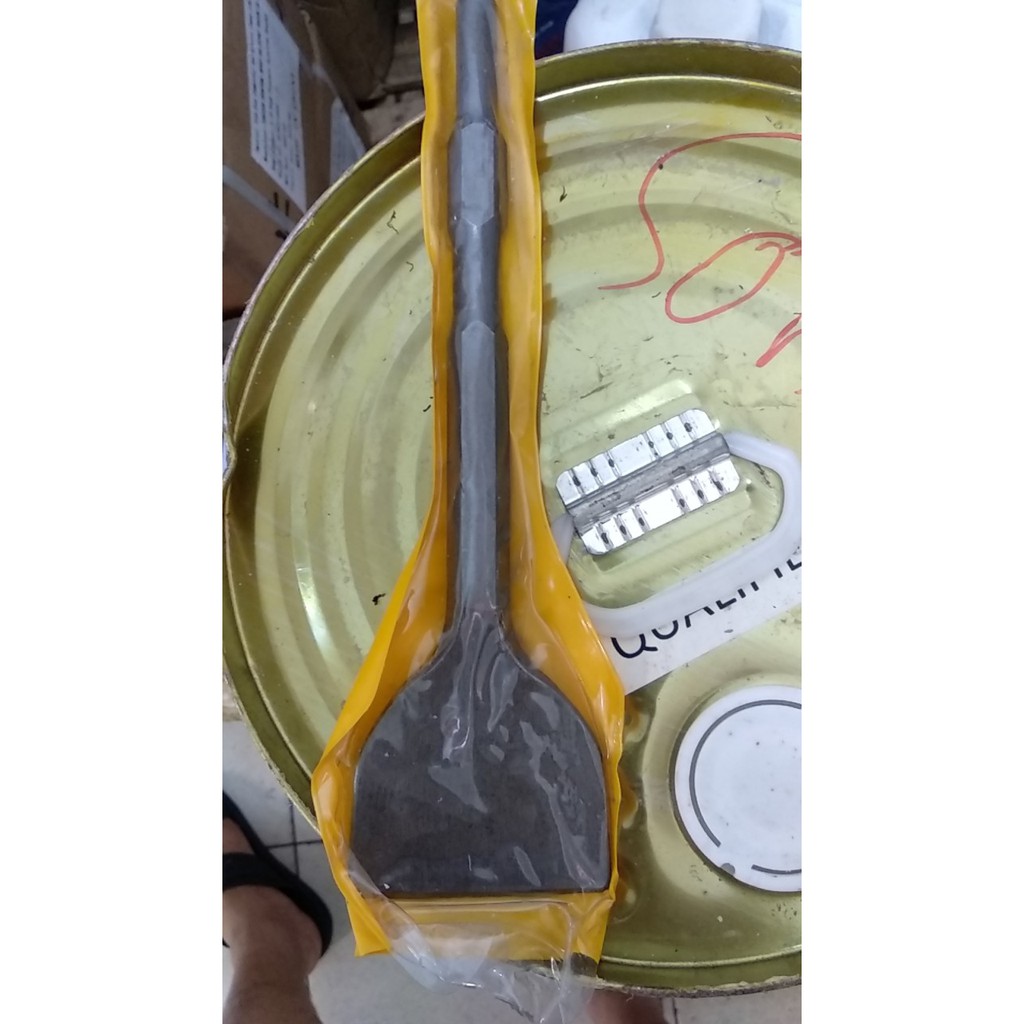 Mũi đục dẹt bê tông 5cm-8cm D17mm