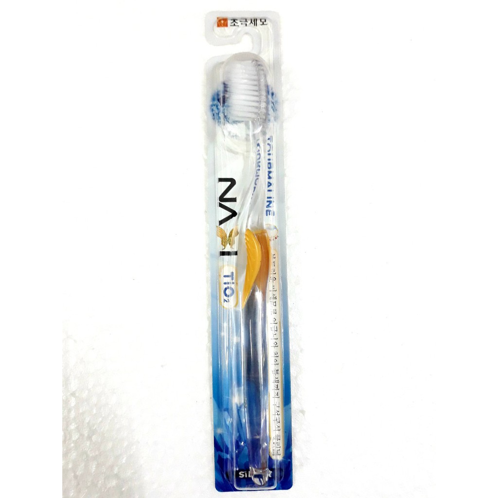1 Cây Bàn Chải Đánh Răng Navi TiO2 (Giao màu ngẫu nhiên)