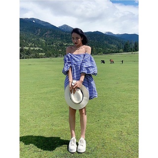 Váy kẻ xanh tay bồng
