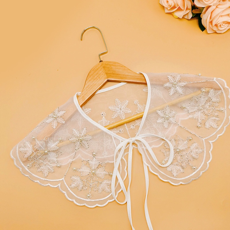 Cổ Áo Giả Thêu Họa Tiết Chiếc Lá Nhìn Xuyên Thấu Cho Nữ