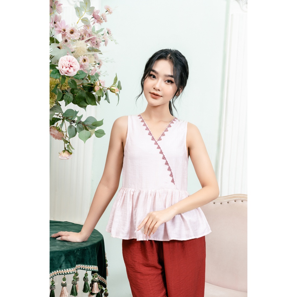 Đồ bộ mặc nhà nữ Freedy sát nách thêu vải đũi bamboo WBS2208