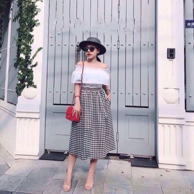 Set áo trễ vai phối váy