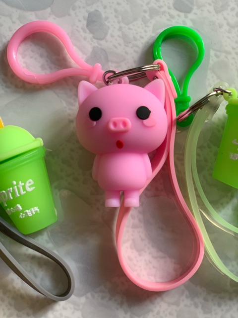 Móc khoá ly nước cao su Sprite