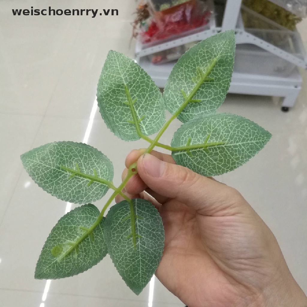 10 / 30 / 50 Lá Hoa Hồng Giả Bằng Lụa Dùng Trang Trí Xinh Xắn