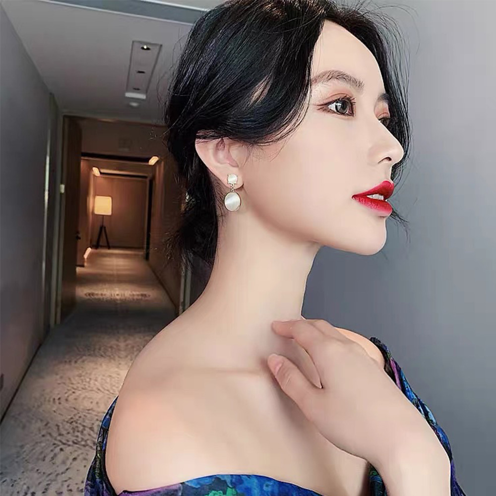 Khuyên Tai Nữ Hình Tròn Thời Trang