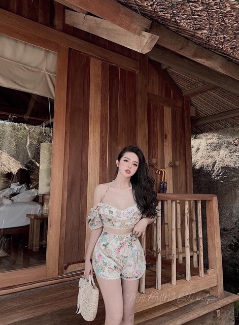Set Trễ Vai Hoa Viền Ren Croptop Siêu Xinh , Set Áo Croptop Kèm Quần Short Hoa Cao Cấp