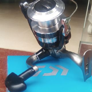 Máy câu cá Daiwa SF Strike Force 2500/4000