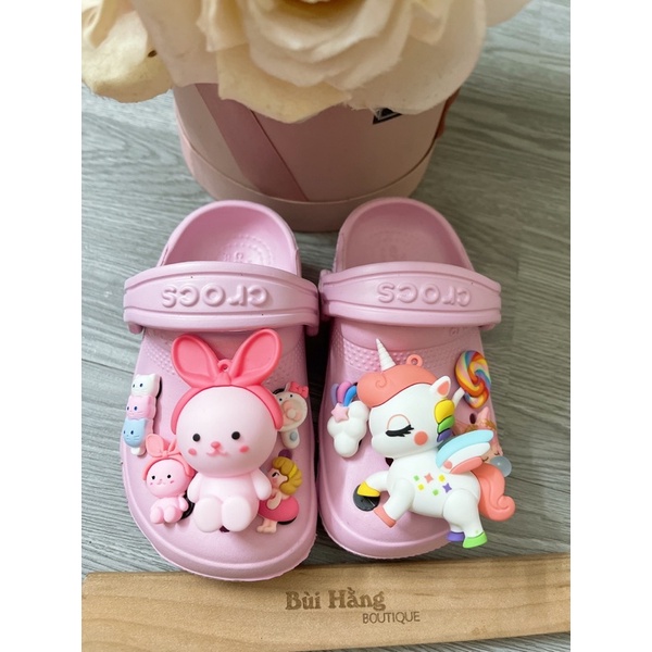 Dép sục cờ róc hàng xuất hịn   full tên và charm