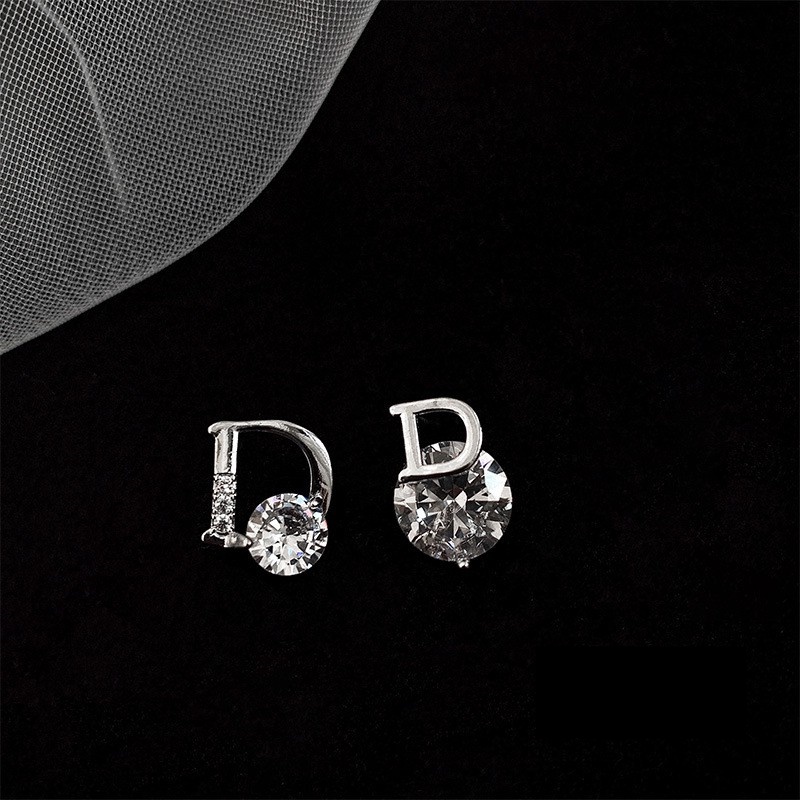 Bông Tai Chữ D Đính Đá Lấp Lánh Thời Trang Hàn Quốc