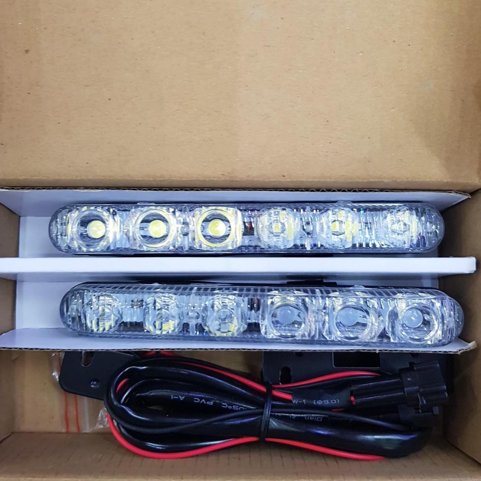 Hộp sắt đựng socola 6 đèn LED DRL FORTUNER