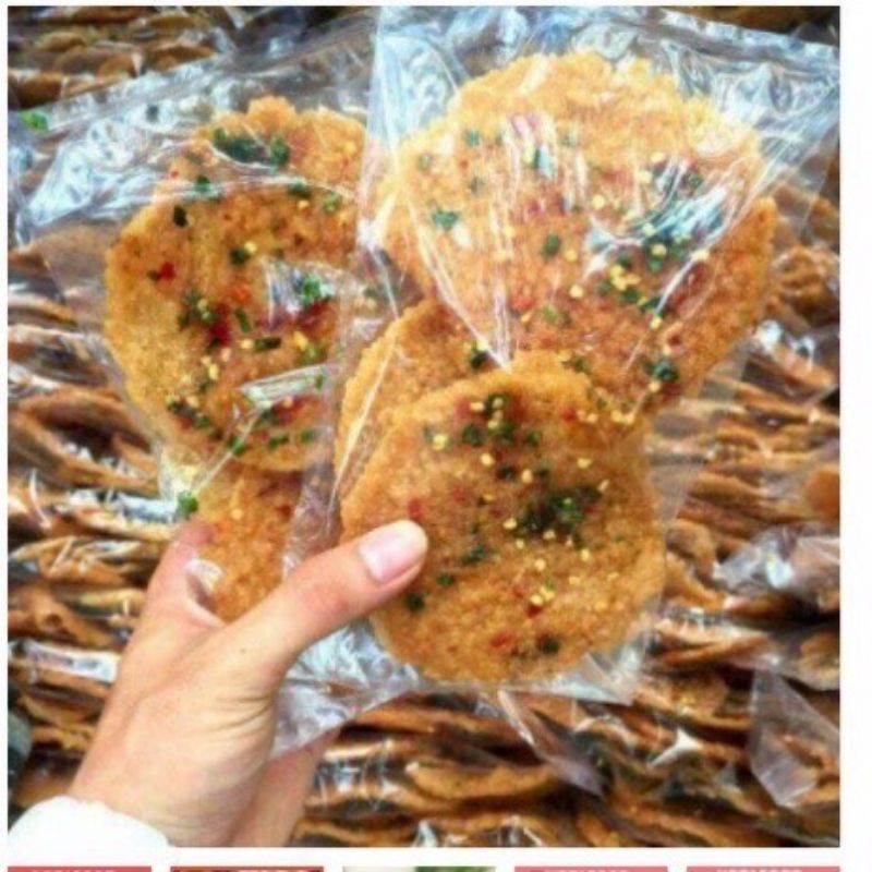 sỉ 10 bịch cơm cháy chiên nước mắm 60k.