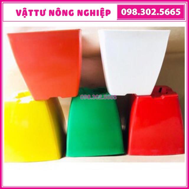 Chậu nhựa vuông trồng cây đủ màu kích thước 12x12cm