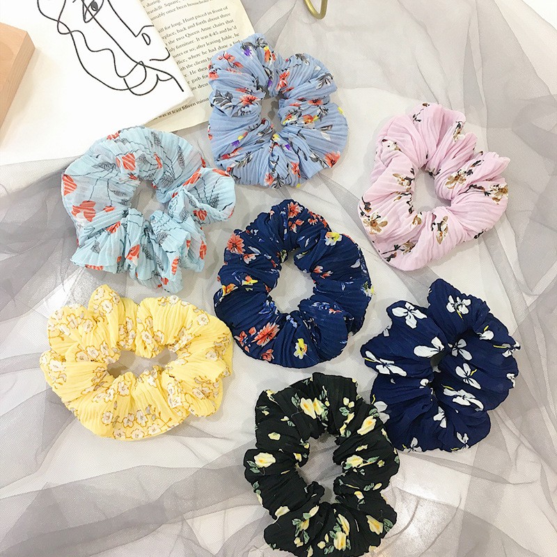 Cột Tóc Scrunchie Vải Hoa Nhún Xếp Ly Floral Xinh Xắn