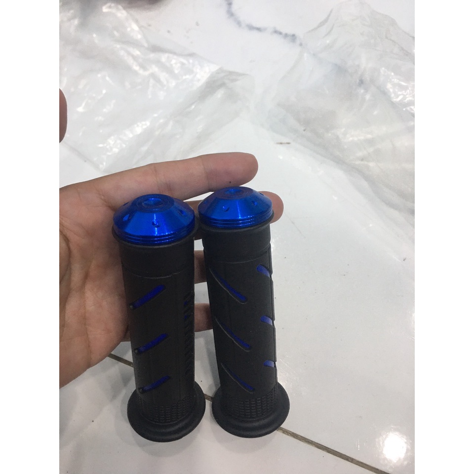 (77) Bao tay Domino có gù mẫu CNC và chấm bi