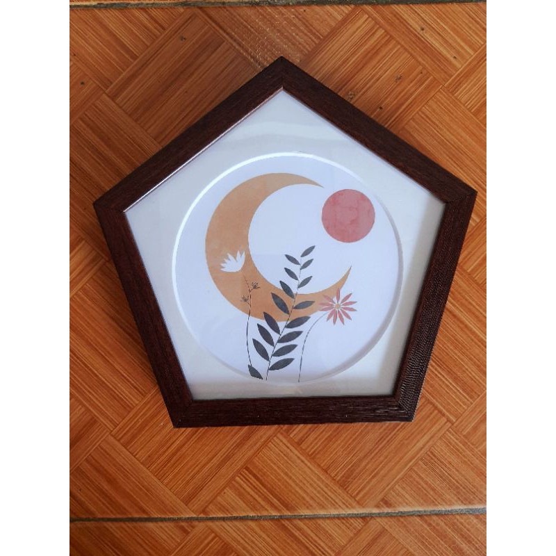 Khung tranh bát giác, lục giác ngũ giác, tam giác, hình vuông bo tròn đường kính 20-30cm... đặt theo yêu cầu