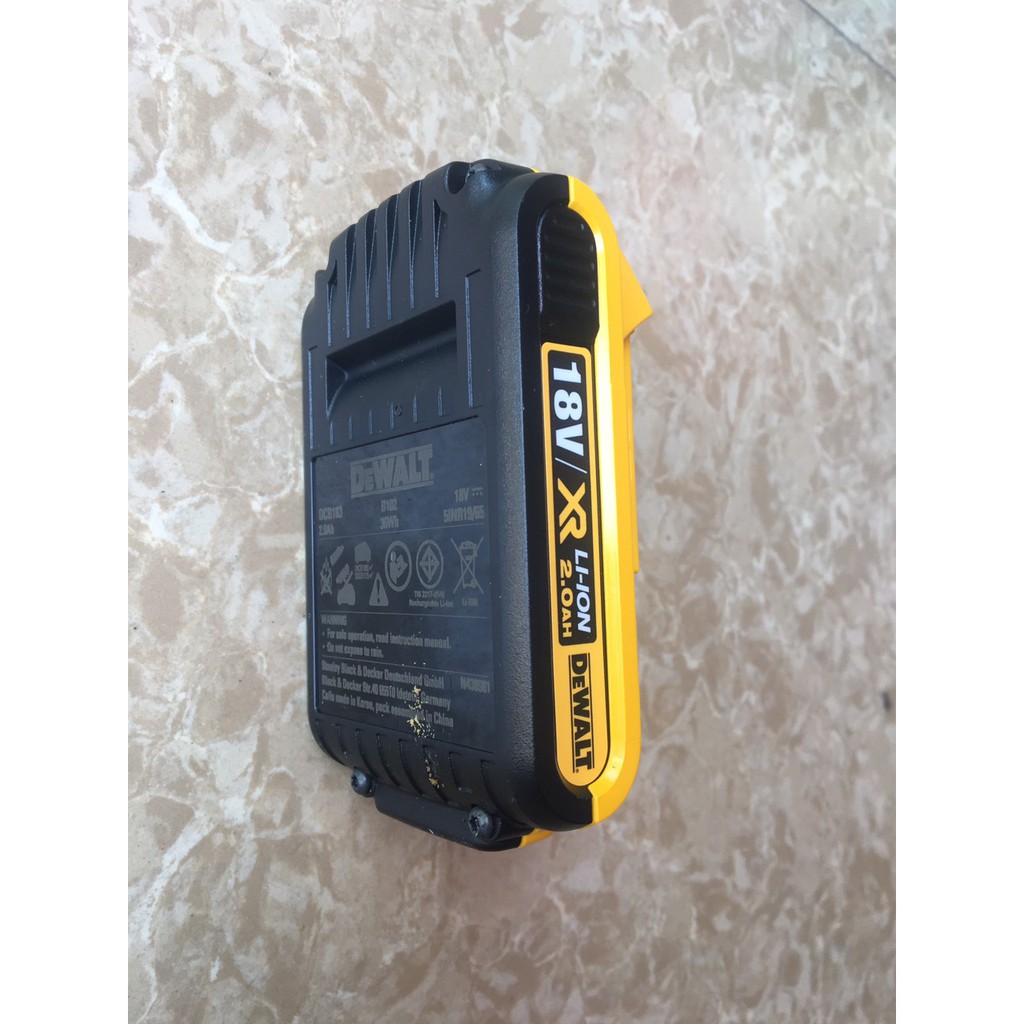 Pin 18V 2Ah chính hãng Dewalt tại Máy cầm tay NTT bảo hành dài hạn dùng trong máy thi công an toàn hiệu quả