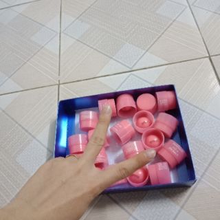 Ủ dưỡng môi laneige