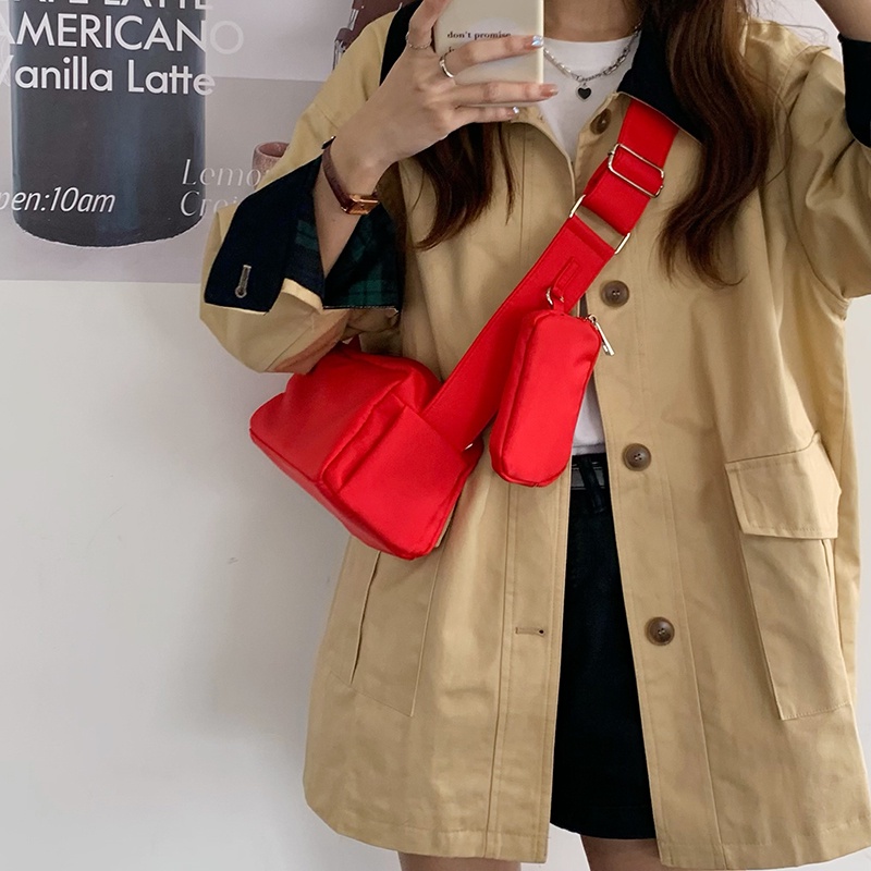 Túi đeo chéo IELGY hình vuông cỡ nhỏ ba chiều màu đỏ/ đen thời trang cho nữ