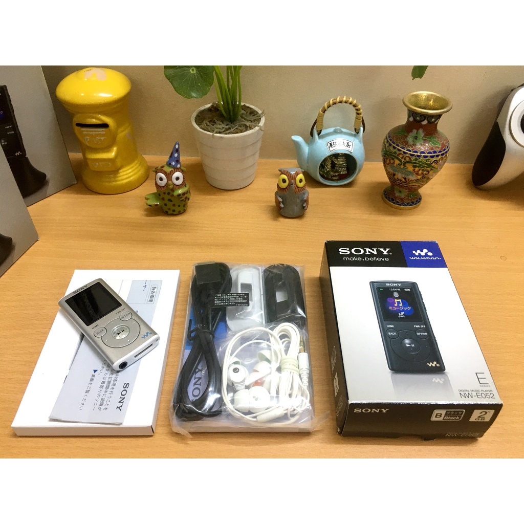 Máy nghe nhạc Sony Walkman NW - E052 - Hàng chính hãng_Like new