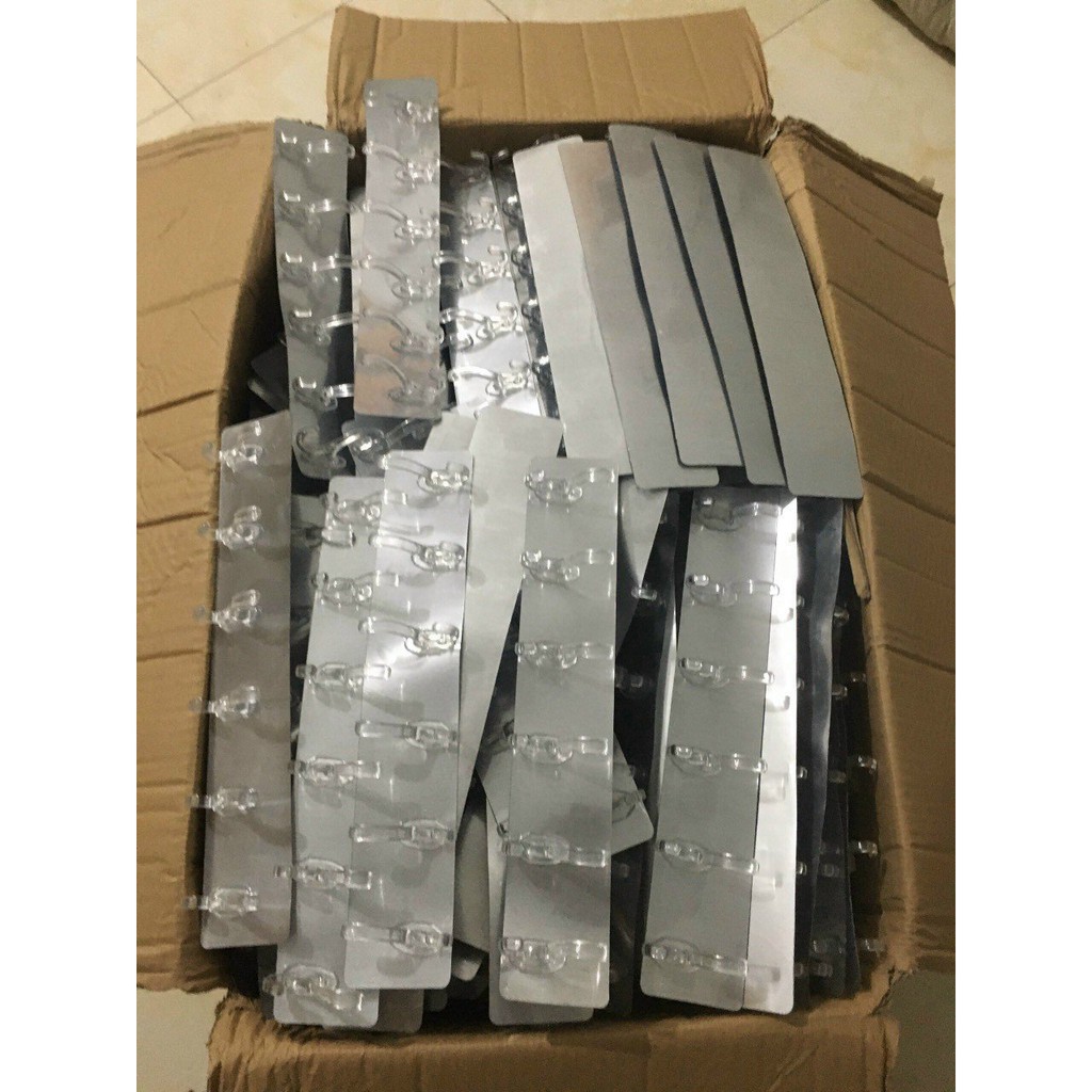 Thanh 6 móc treo quần áo  dán tường siêu dính chịu lực