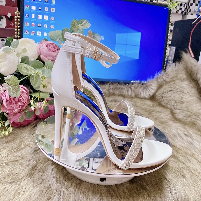 XĂNG ĐAN CƯỚI THIẾT KẾ ĐÍNH ĐÁ HANDMADE(hàng gắn đính thủ công theo yêu cầu, khách chắn chắn lấy mới đặt hộ shop nha)