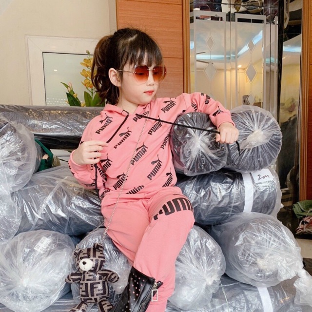 Bộ thể thao bé gái