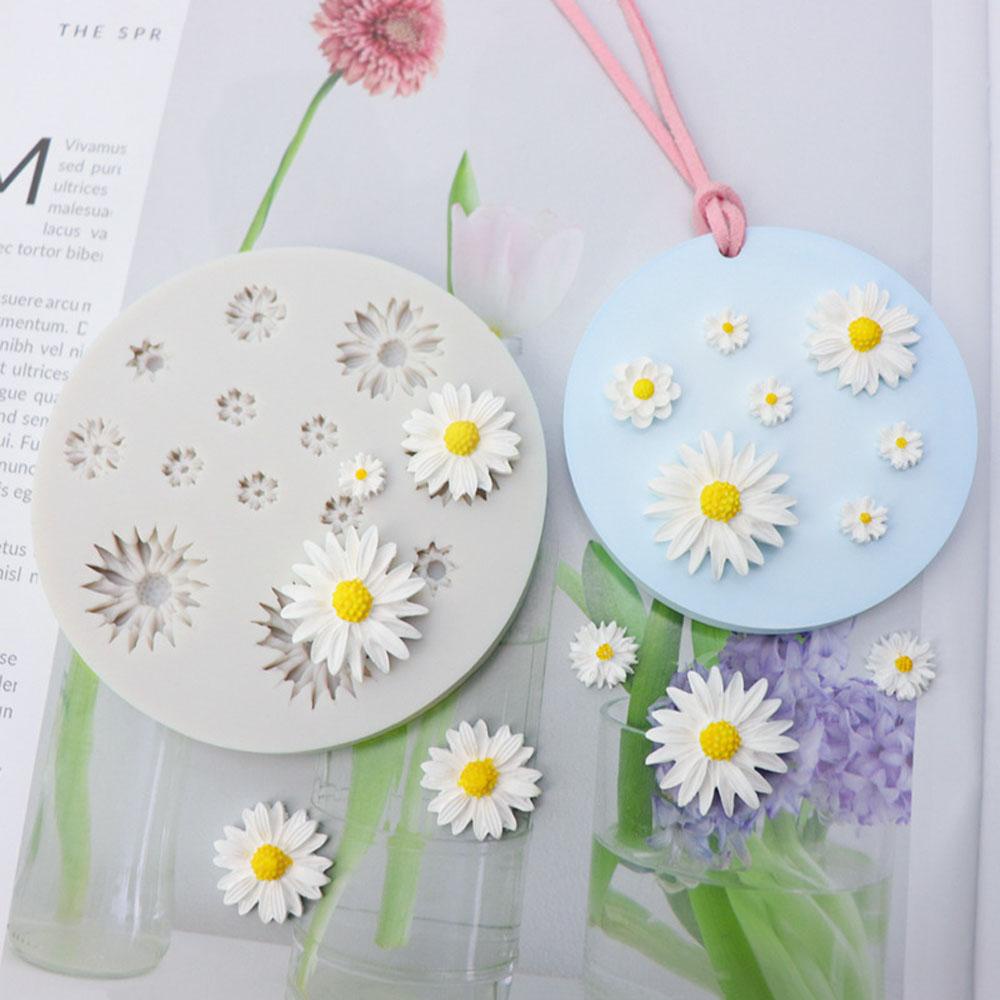 Khuôn Silicone Làm Bánh &amp; Xà Phòng Hình Hoa AUGUSTINA DIY