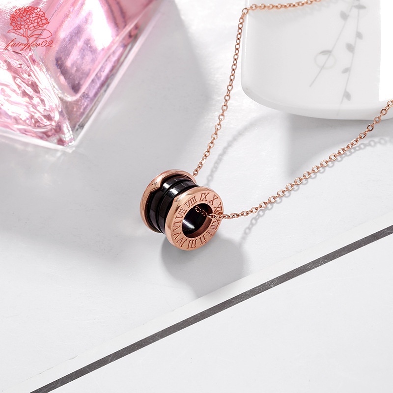 Vòng cổ Thép Titan 18k Mặt Cỏ Bốn Lá Và Vỏ Sò Cho Nữ (Hộp Trang Sức)