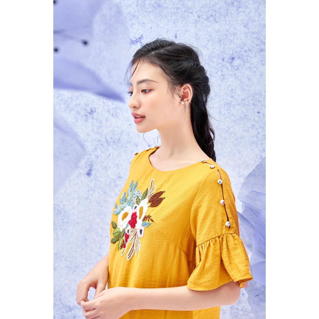 OLV - Đầm Buttoned Shoulder Embroi