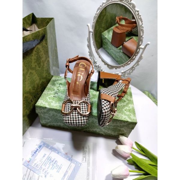 AmT(VIDEO) Sandal 7p Caro Mũi Vuông Da Mềm Êm Loại 1 Xịn Fullbox Cao Cấp