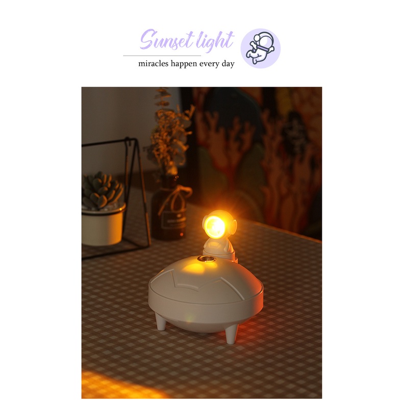 Máy Phun Sương Tạo Độ Ẩm Có Đèn Hình Phi Hành Gia