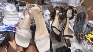 Sandal dây mảnh phối quai trong