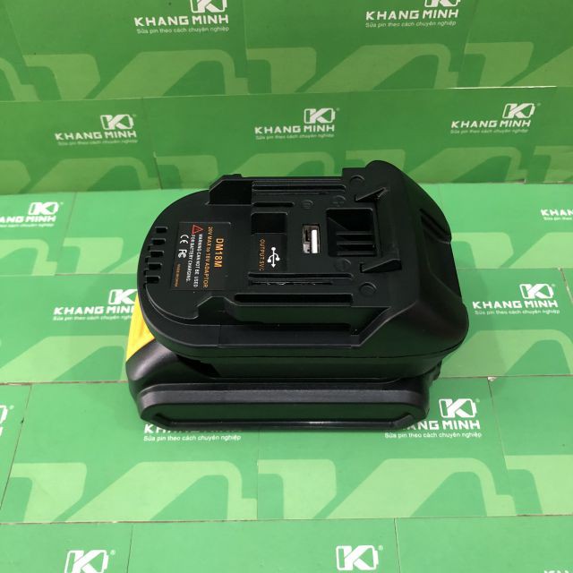 Đế chuyển pin Milwaukee và Dewalt sang Makita 14.4v - 18v, cổng sạc 5V